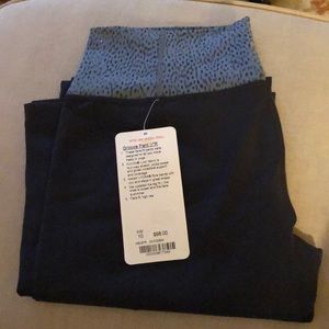 Lululemon Groove yoga pants NWT